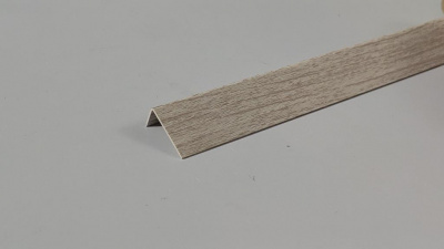 20х10 mm LU046-2010  Ясень белый Угол текстур. арочный